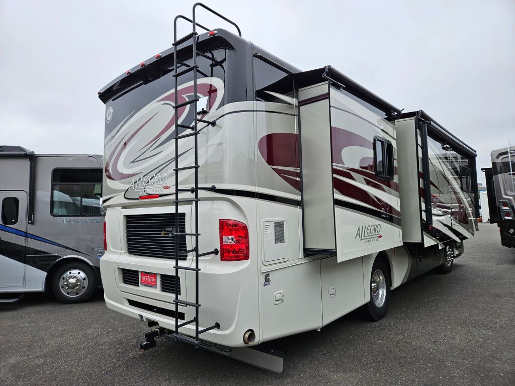 2015 Tiffin Motorhomes Allegro Red 33AA