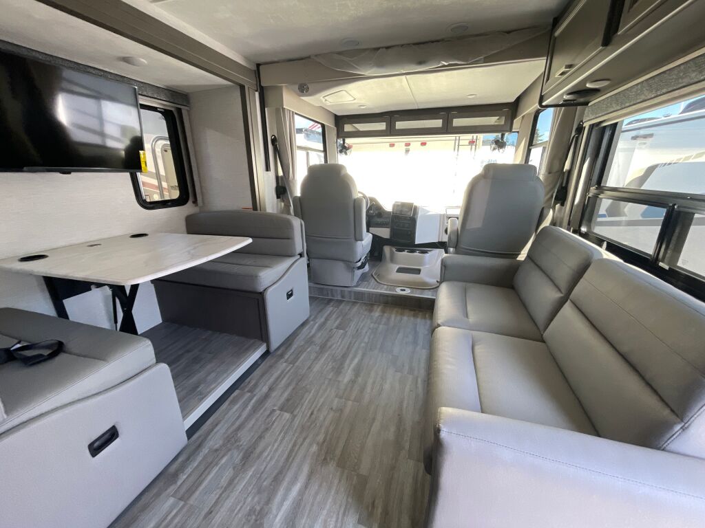 2025 Thor Motor Coach Luminate™ DD35