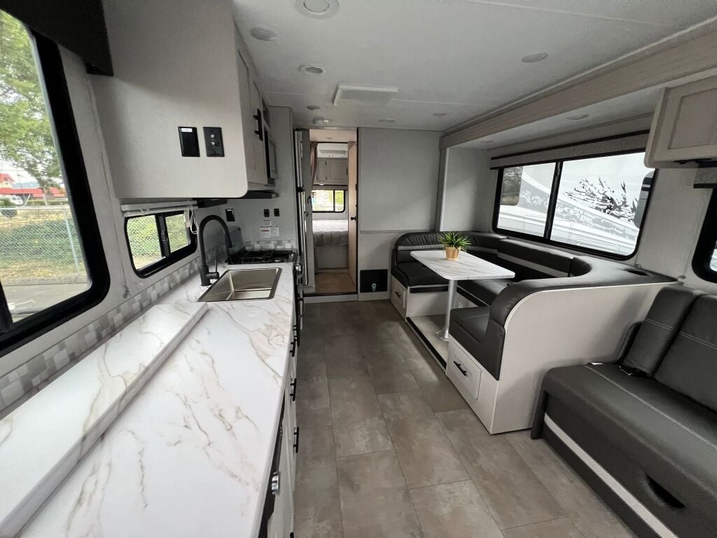 2023 Coachmen Freelander 31MB