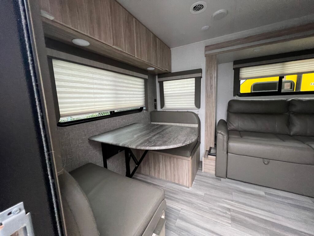 2021 Winnebago Micro Minnie 2225RL