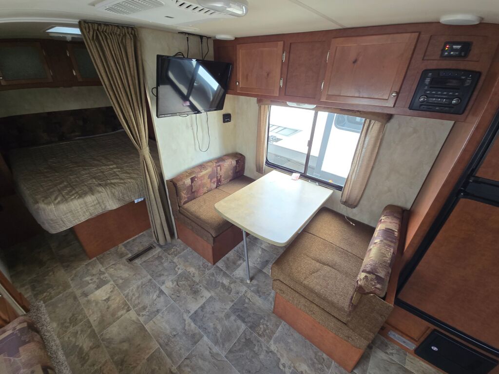 2015 Northwood Nash 24M