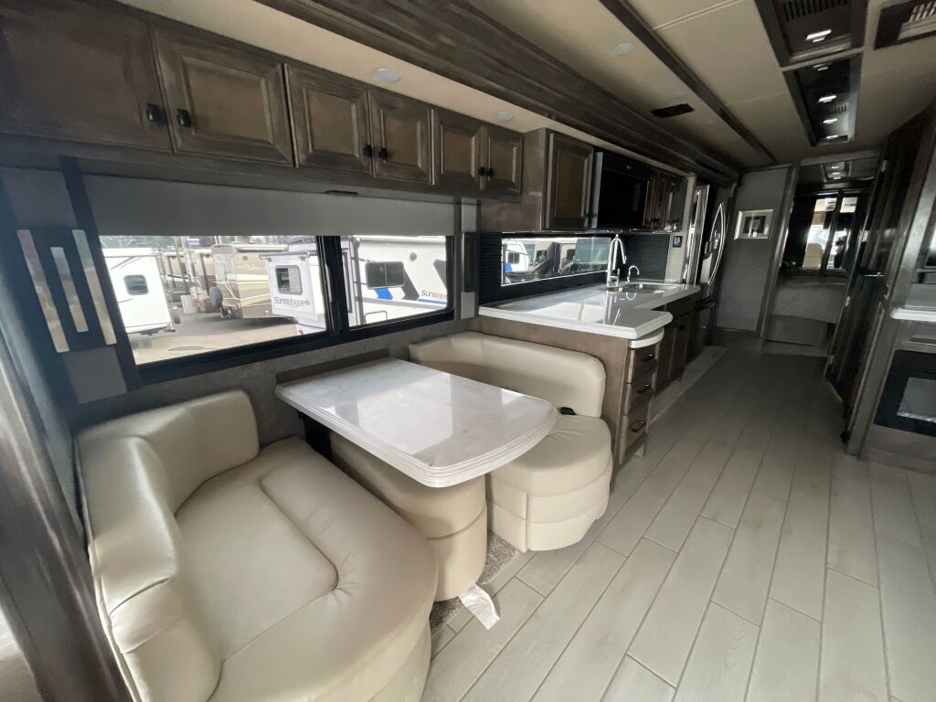 2022 Tiffin Motorhomes Allegro Bus 37AP