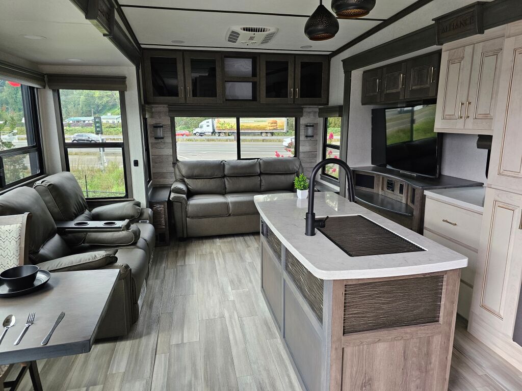 2022 Alliance RV Paradigm 295MK