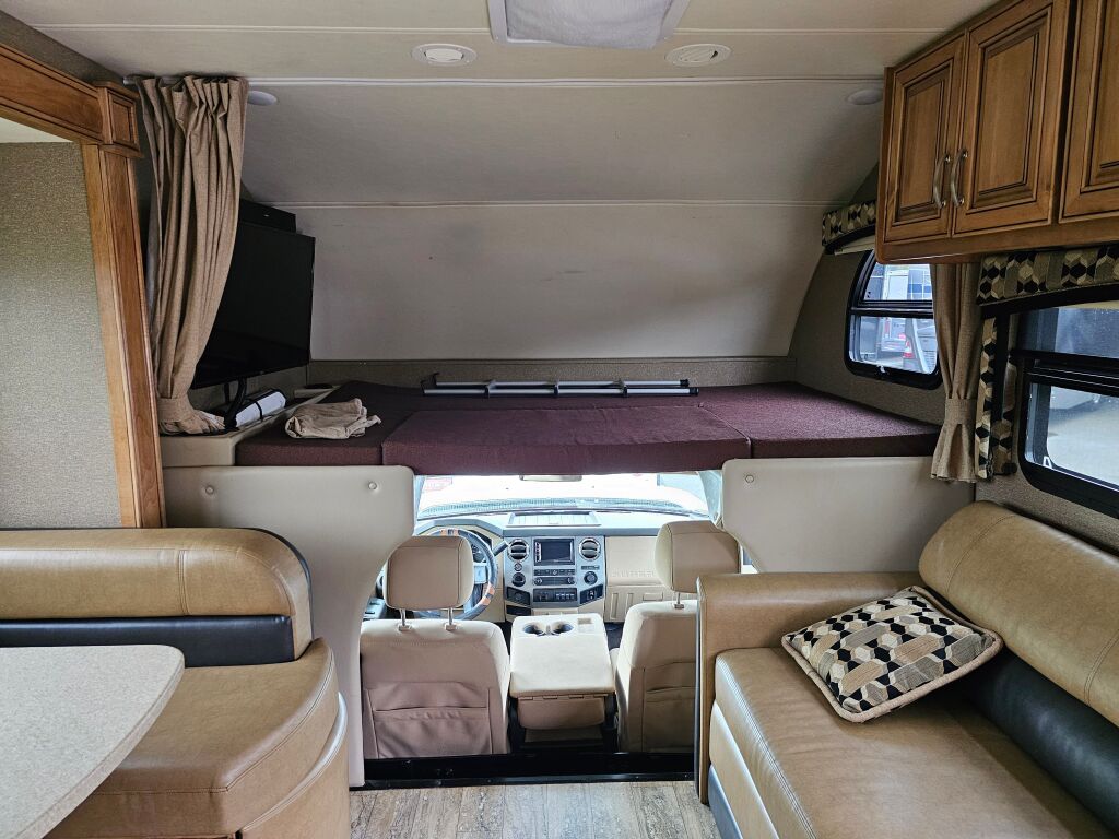 2016 Thor Motor Coach Chateau Super C 35SB