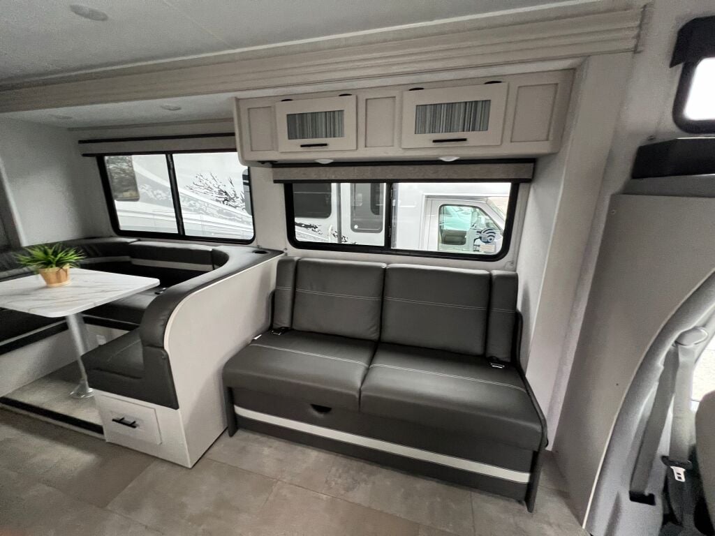 2023 Coachmen Freelander 31MB