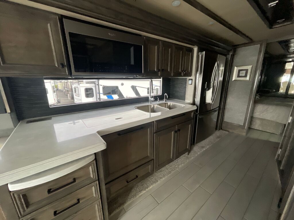 2022 Tiffin Motorhomes Allegro Bus 37AP