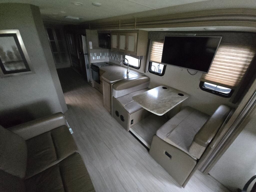 2020 Thor Motor Coach Windsport 33X