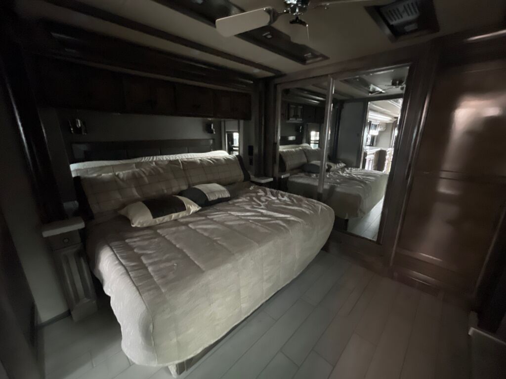 2022 Tiffin Motorhomes Allegro Bus 37AP