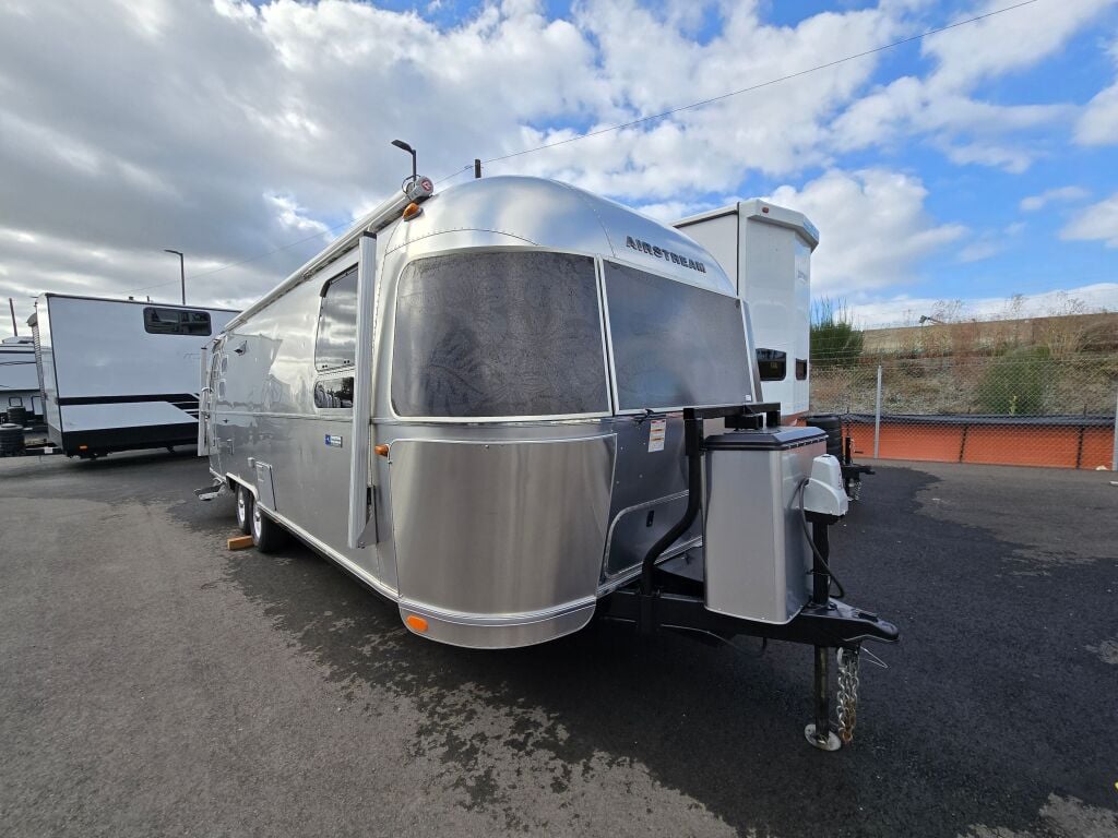 2019 Airstream Flying Cloud 27FB