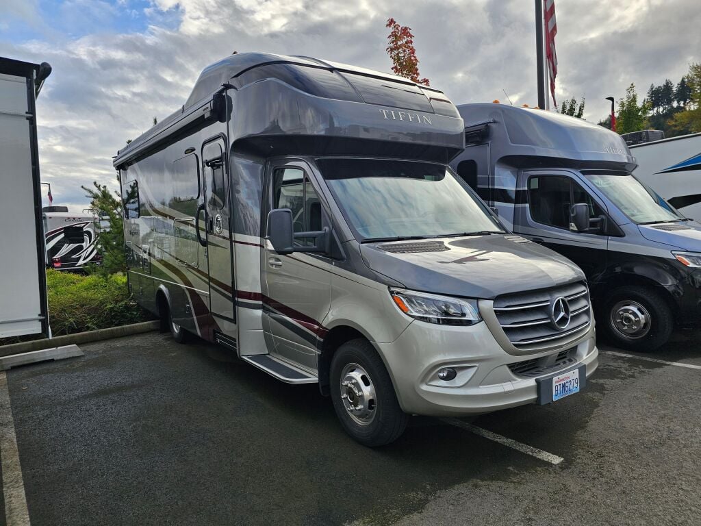 2020 Tiffin Motorhomes Wayfarer 24TW