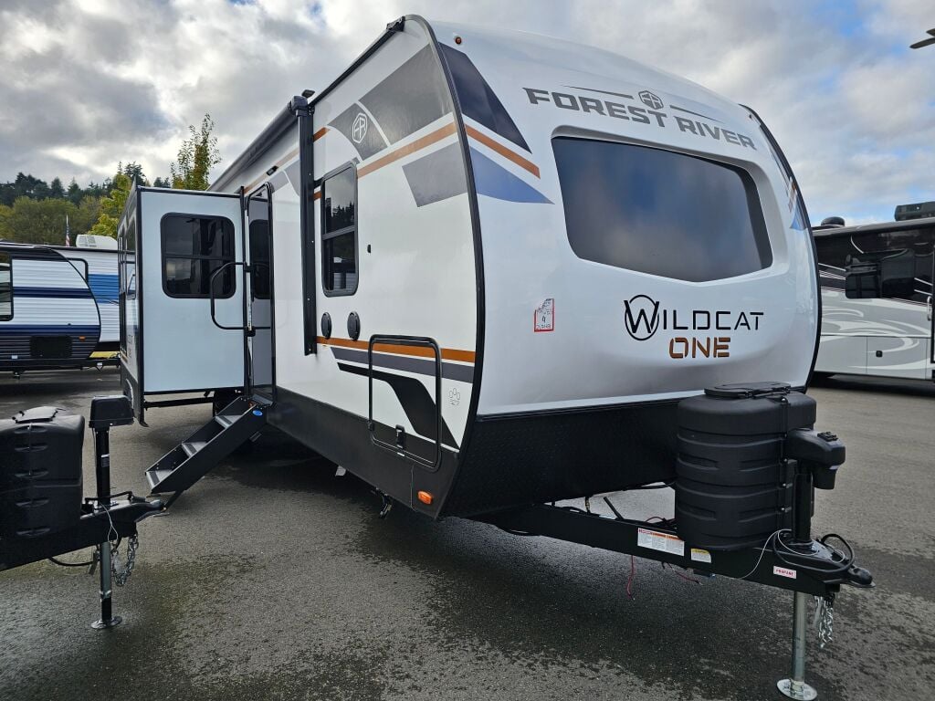 2025 Forest River Wildcat Travel Trailer 267MEX