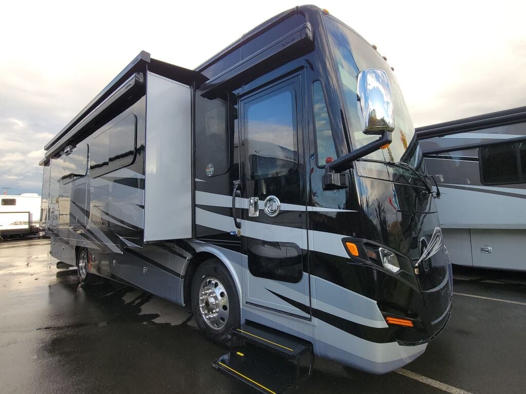 2025 Tiffin Motorhomes Allegro Red 33AA