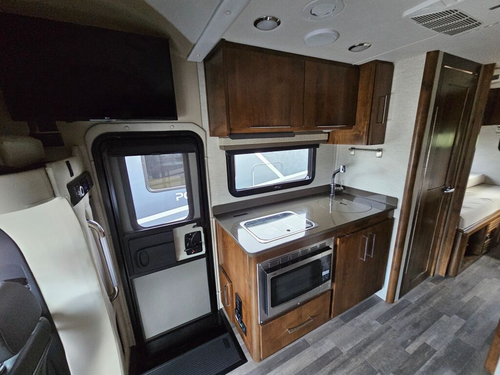 2020 Tiffin Motorhomes Wayfarer 24TW