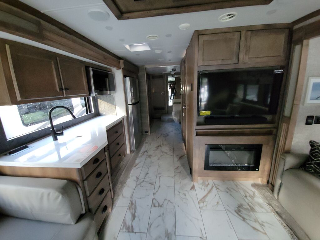 2025 Tiffin Motorhomes Allegro Red 33AA