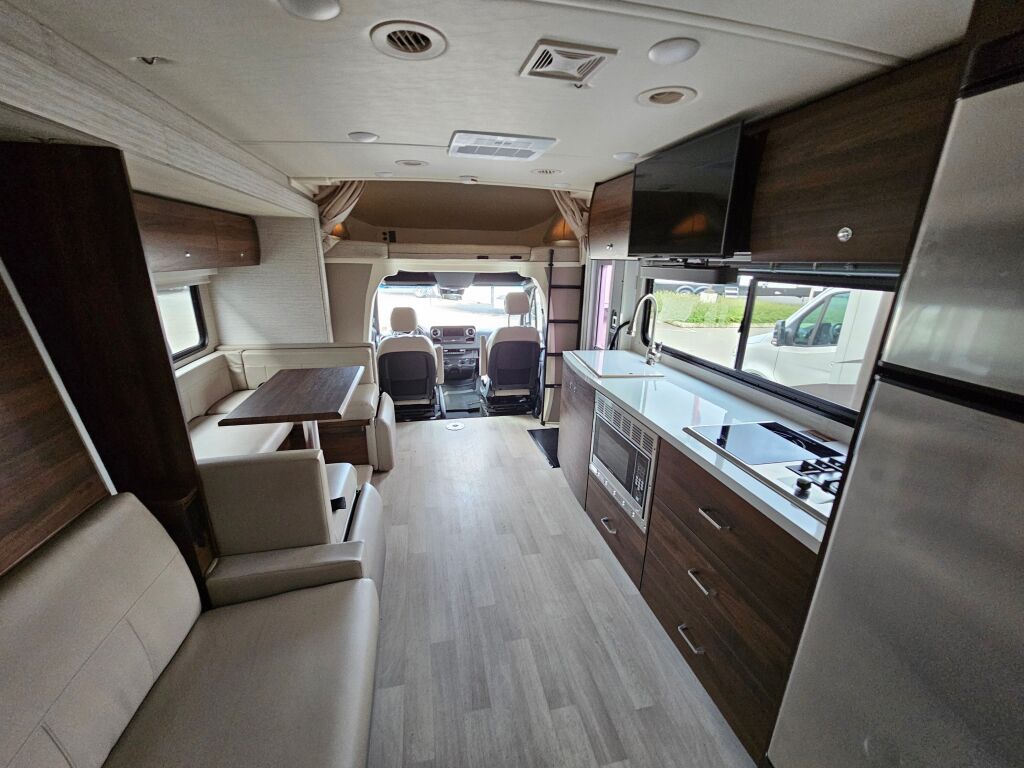 2022 Winnebago View 24D