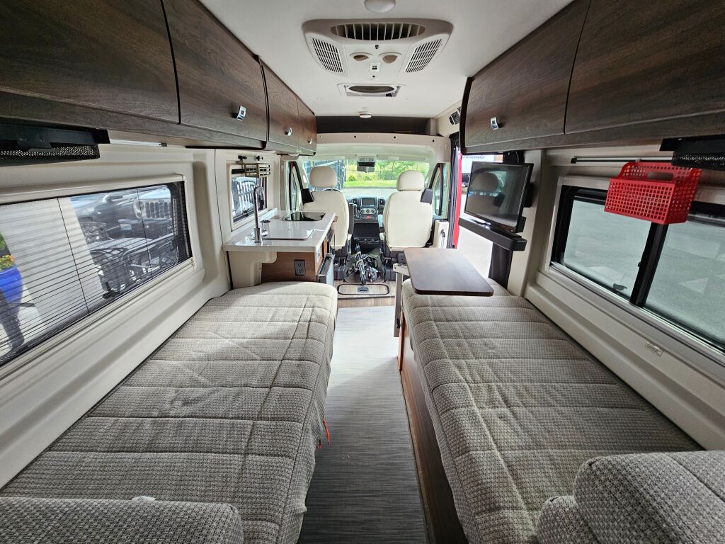 2022 Winnebago Travato 59K