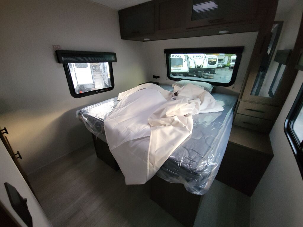 2025 Forest River Wildcat Travel Trailer 278RLX