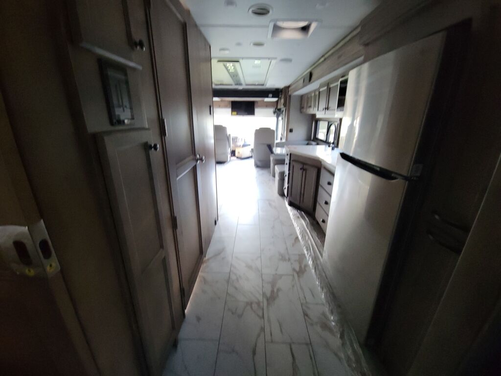 2025 Tiffin Motorhomes Allegro Red 33AA