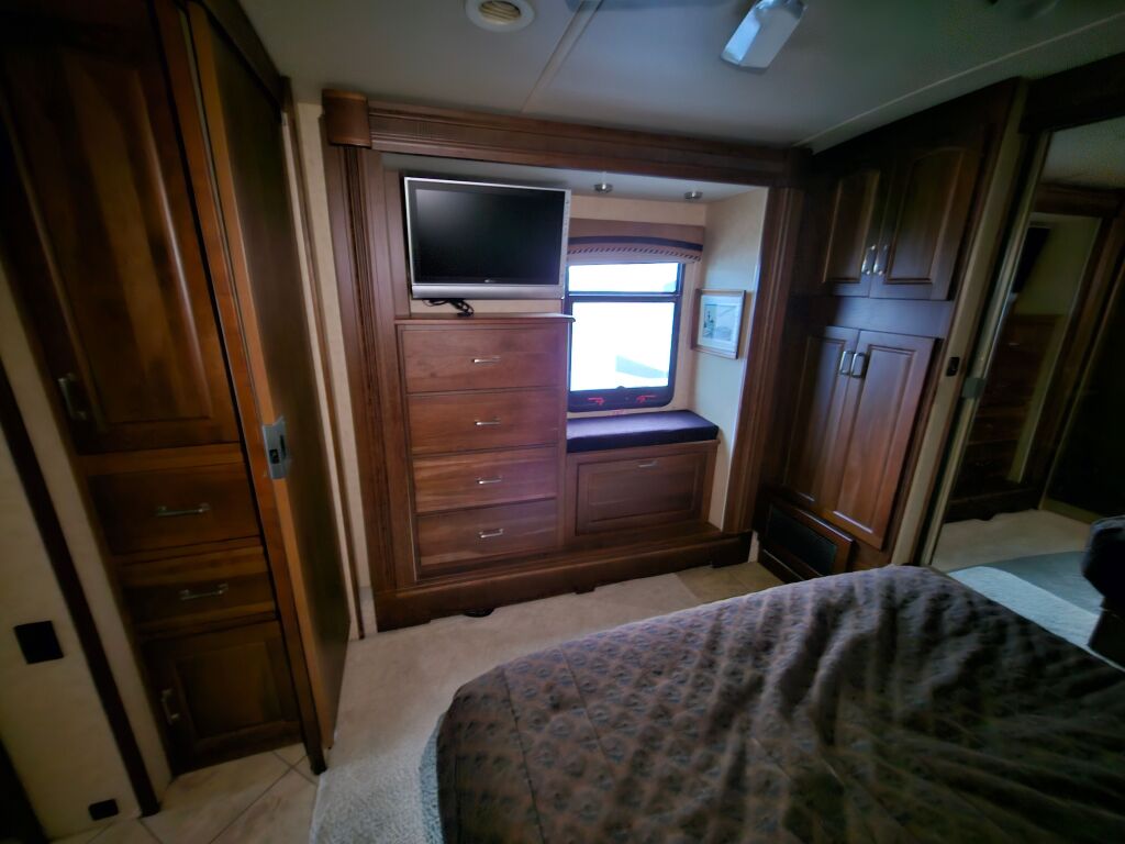 2008 Winnebago Tour 40FD