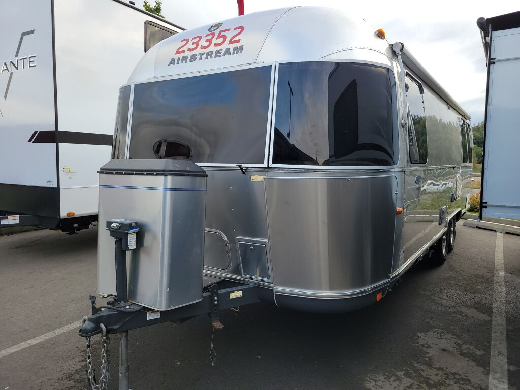 2012 Airstream Classic Limited 27FB