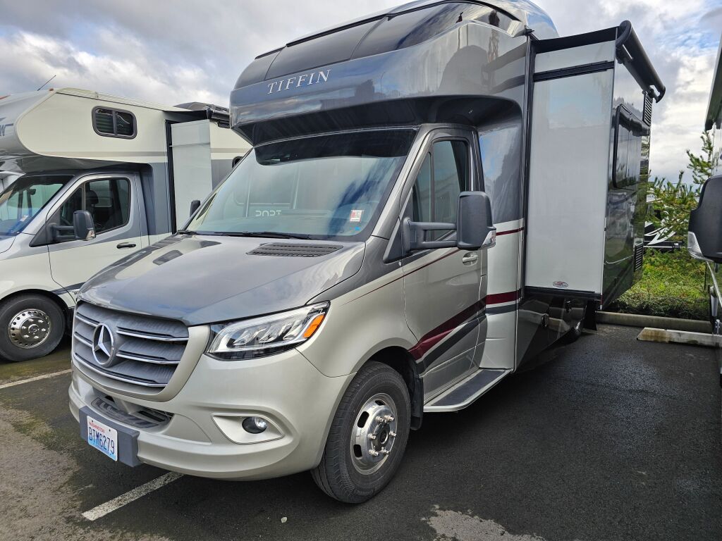 2020 Tiffin Motorhomes Wayfarer 24TW