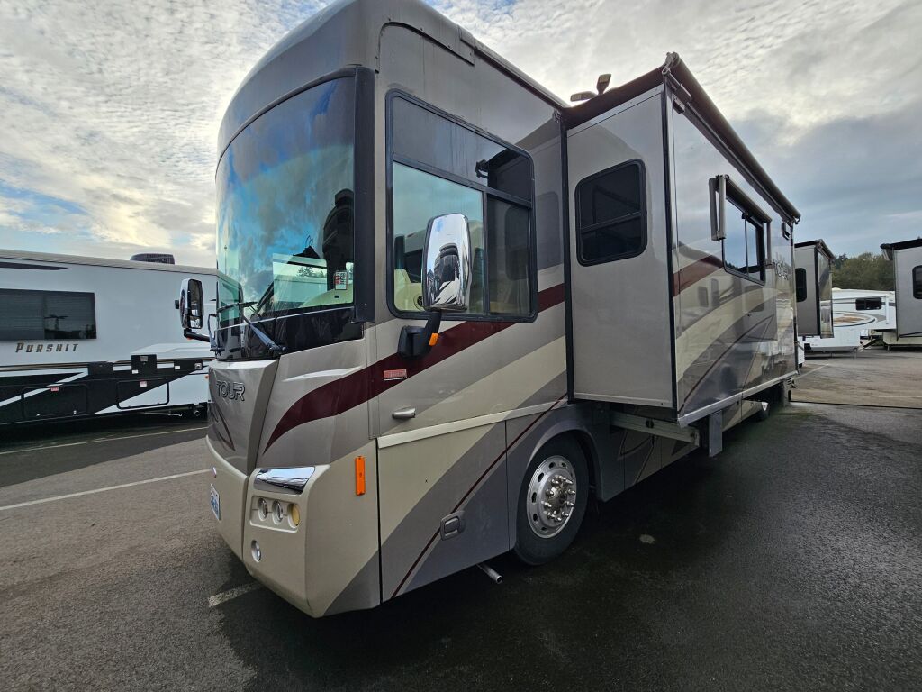 2008 Winnebago Tour 40FD