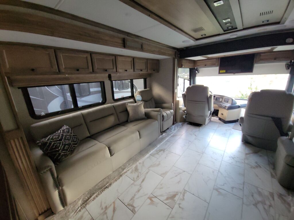 2025 Tiffin Motorhomes Allegro Red 33AA