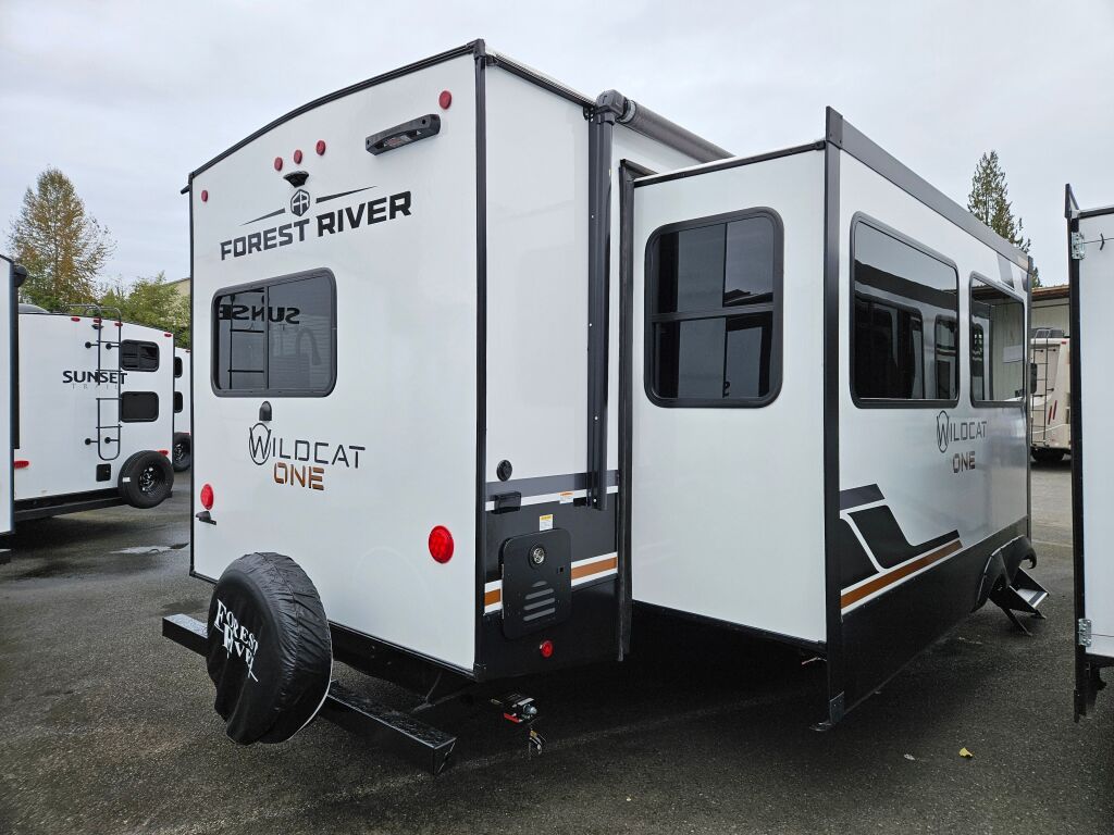 2025 Forest River Wildcat Travel Trailer 304MBX