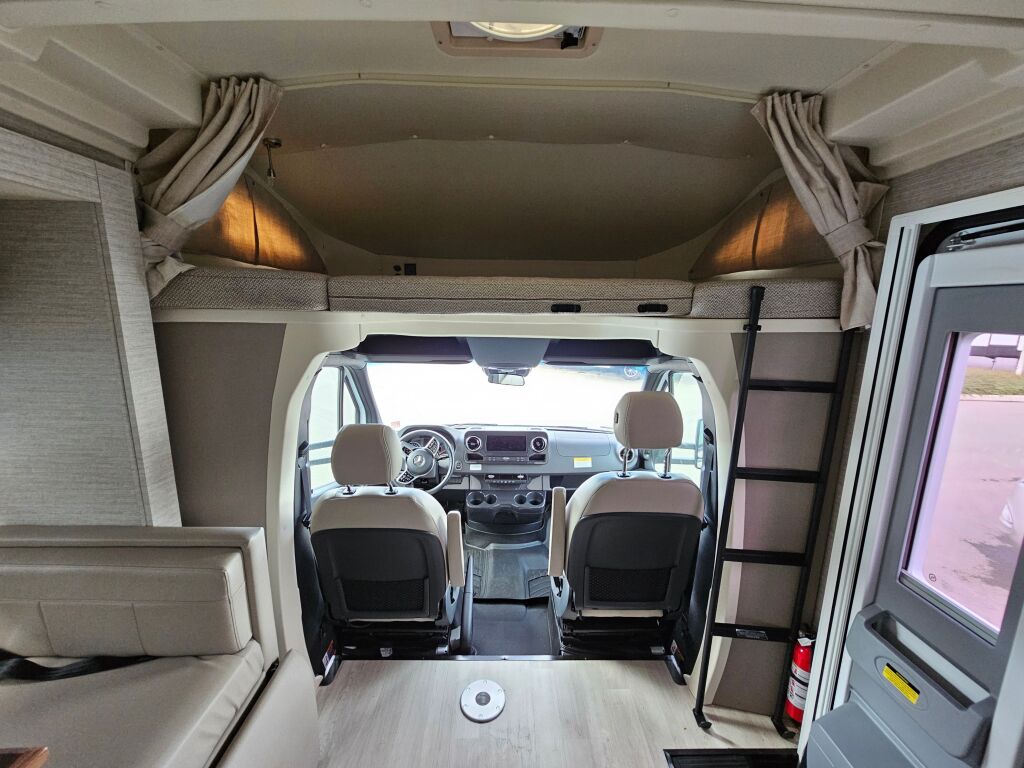 2022 Winnebago View 24D