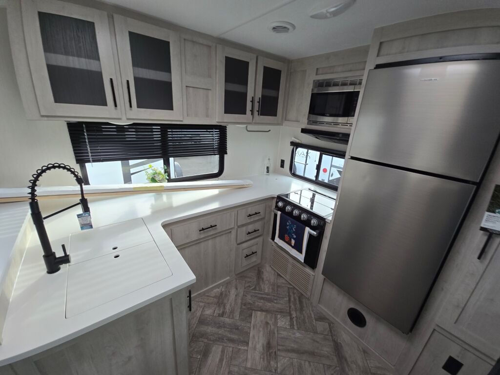 2023 Forest River Wildcat Travel Trailer 282RKX