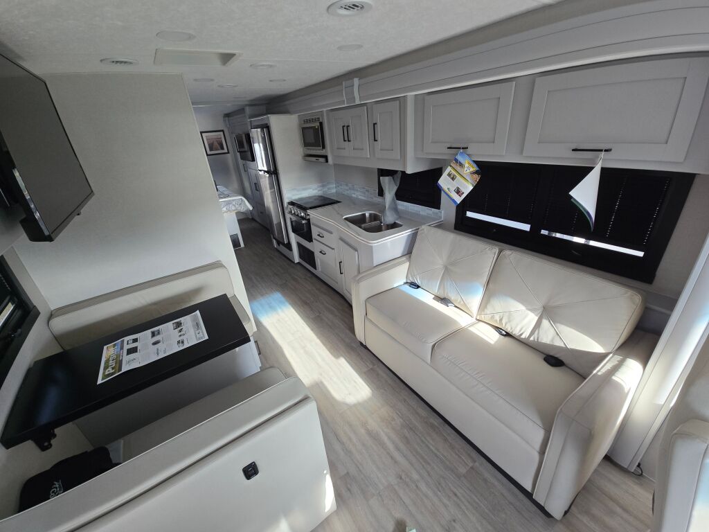 2025 Coachmen Pursuit 29SS