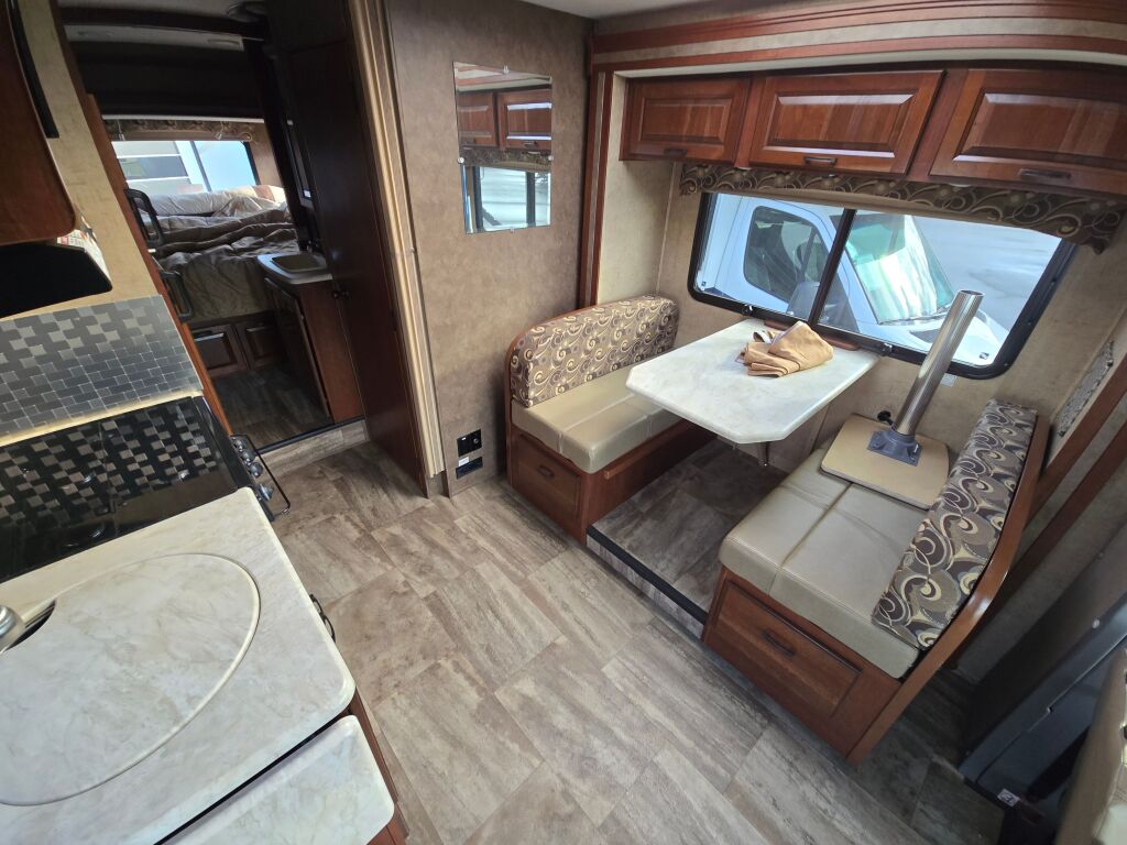 2016 Forest River Sunseeker 2400RSB