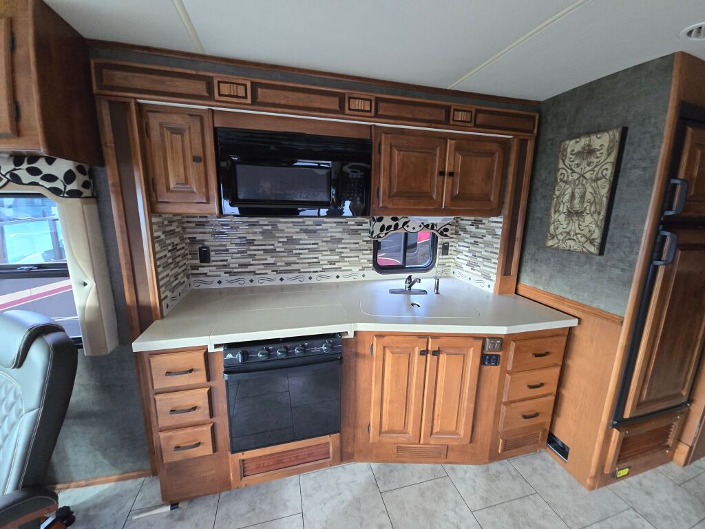 2012 Tiffin Motorhomes Allegro 34TGA