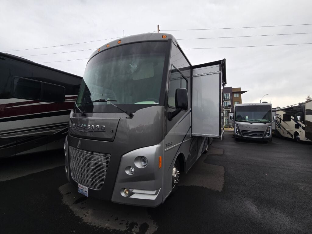 2015 Winnebago Vista 27N