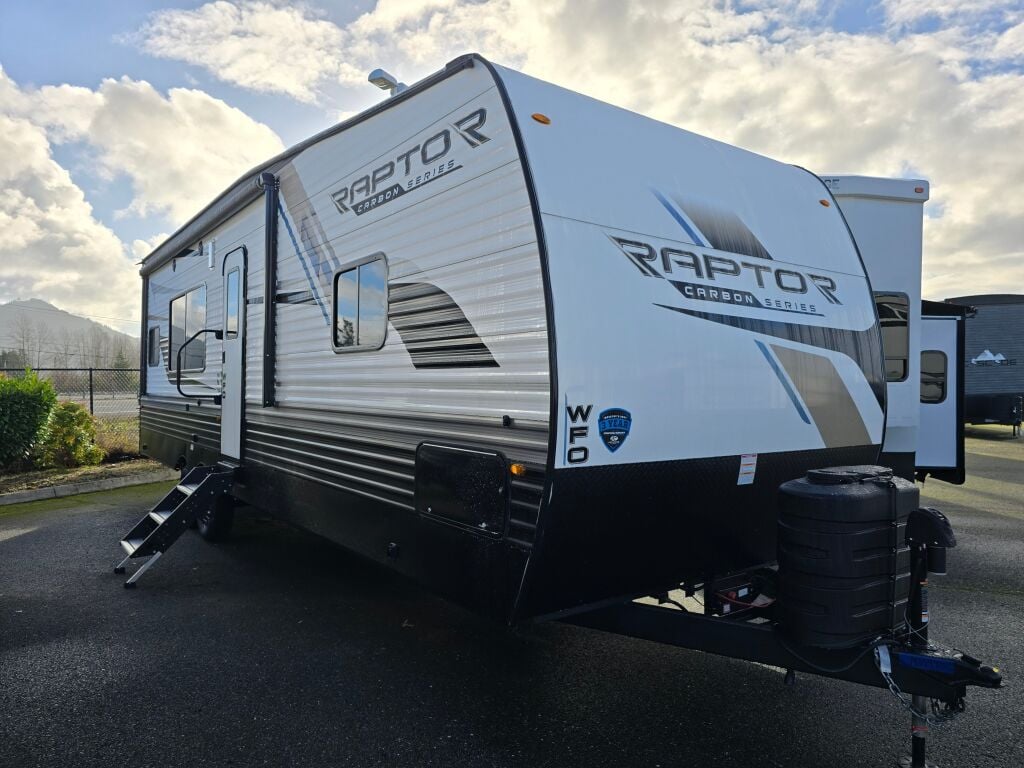 2025 Keystone Raptor Carbon Aluminum 30WFO