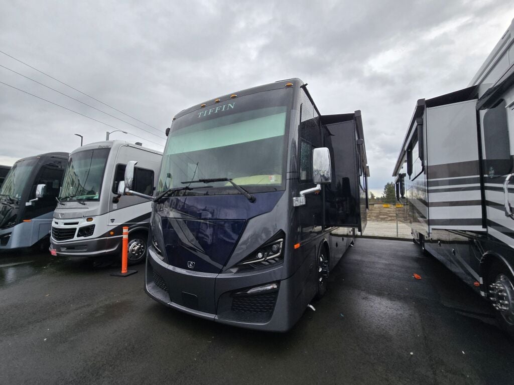 2025 Tiffin Motorhomes Phaeton 40IH