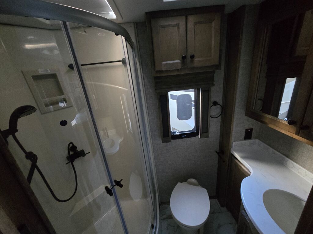 2025 Tiffin Motorhomes Allegro Red 33AA