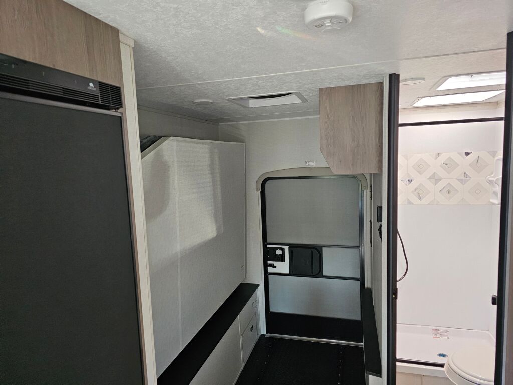 2025 Coachmen Cross Trail AWD EV 21XG