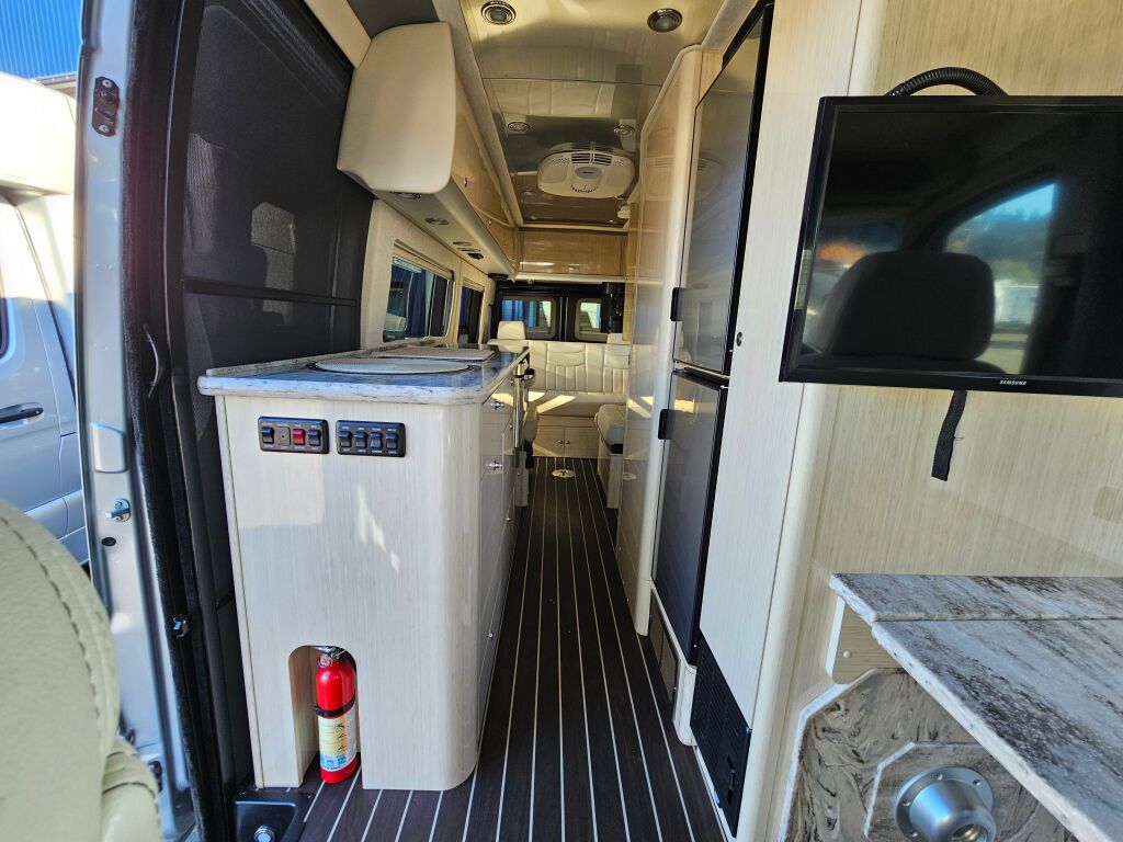 2015 Airstream Interstate Grand Tour EXT 3500