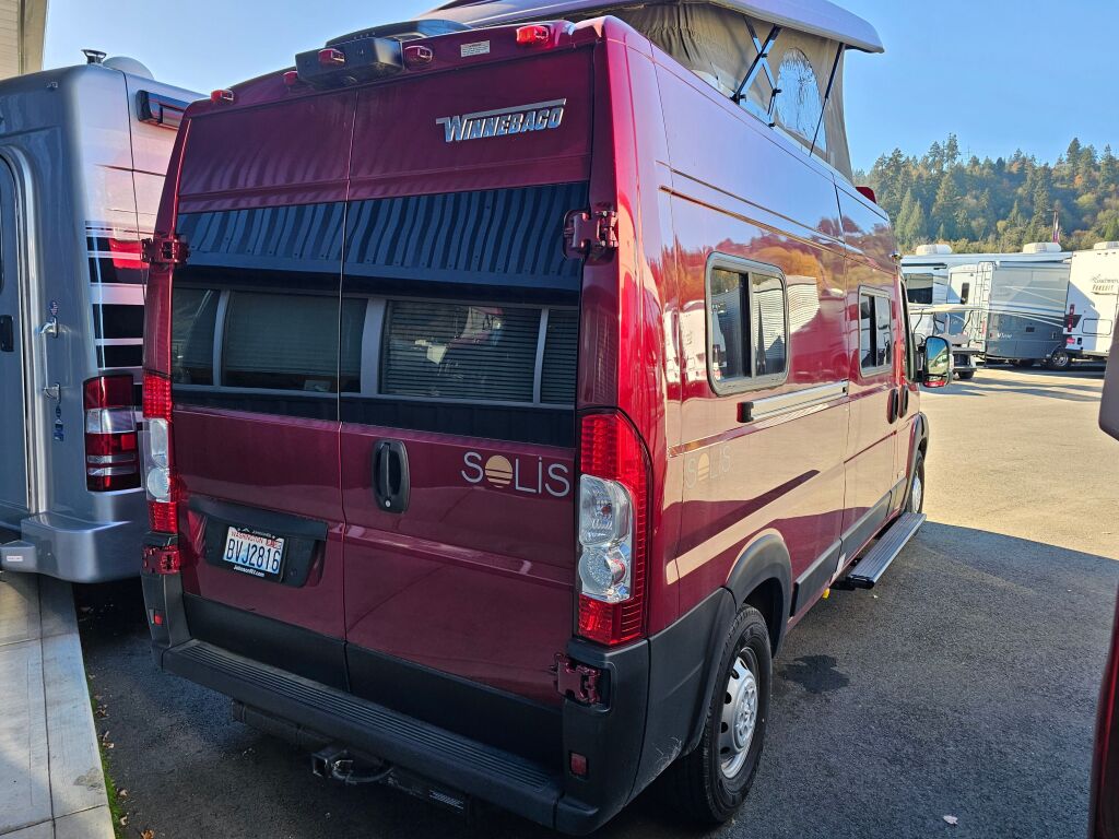 2021 Winnebago Solis 59P