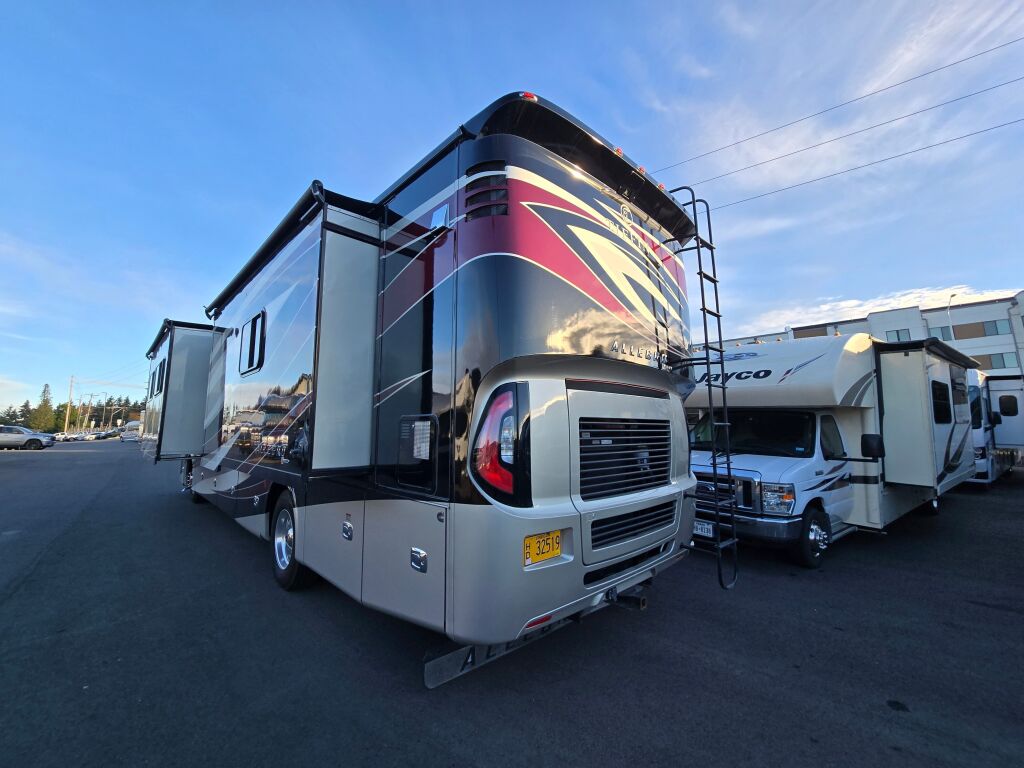 2019 Tiffin Motorhomes Allegro Red 37PA