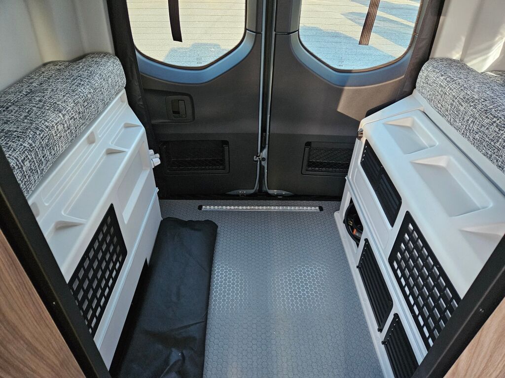 2025 Tiffin Motorhomes GH1 Base