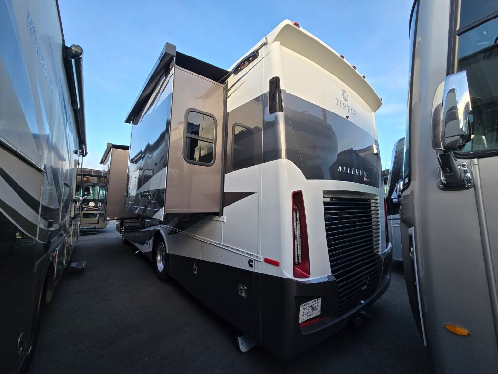 2025 Tiffin Motorhomes Allegro Red 33AA