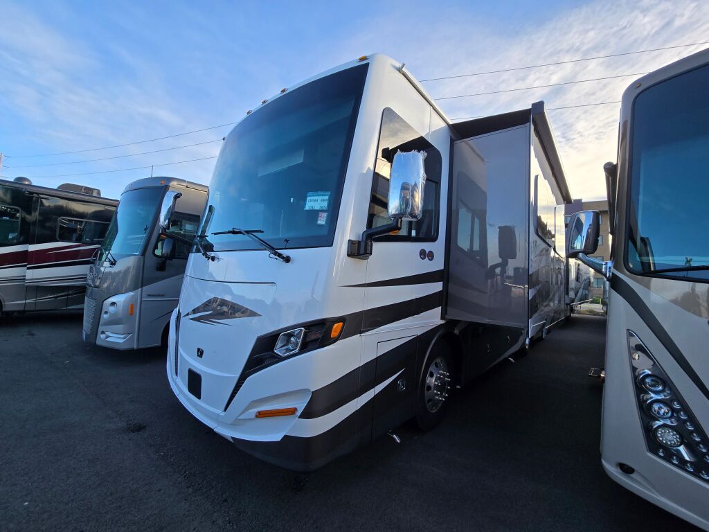 2025 Tiffin Motorhomes Allegro Red 33AA