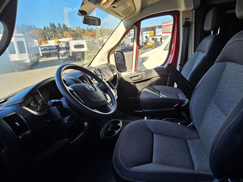 2021 Winnebago Solis 59P