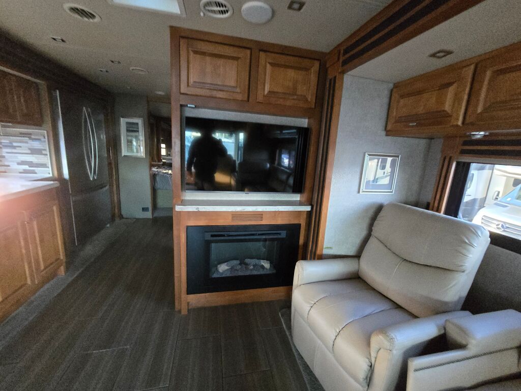 2019 Tiffin Motorhomes Allegro Red 37PA