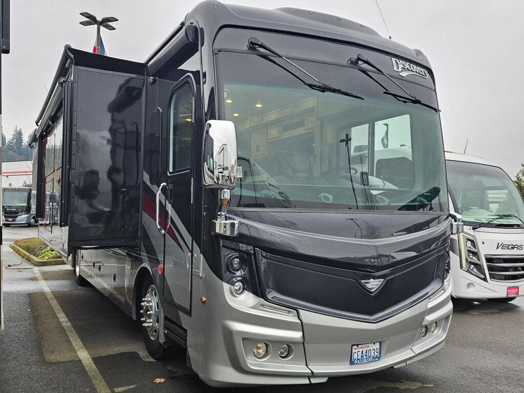 2022 Fleetwood Discovery 36Q