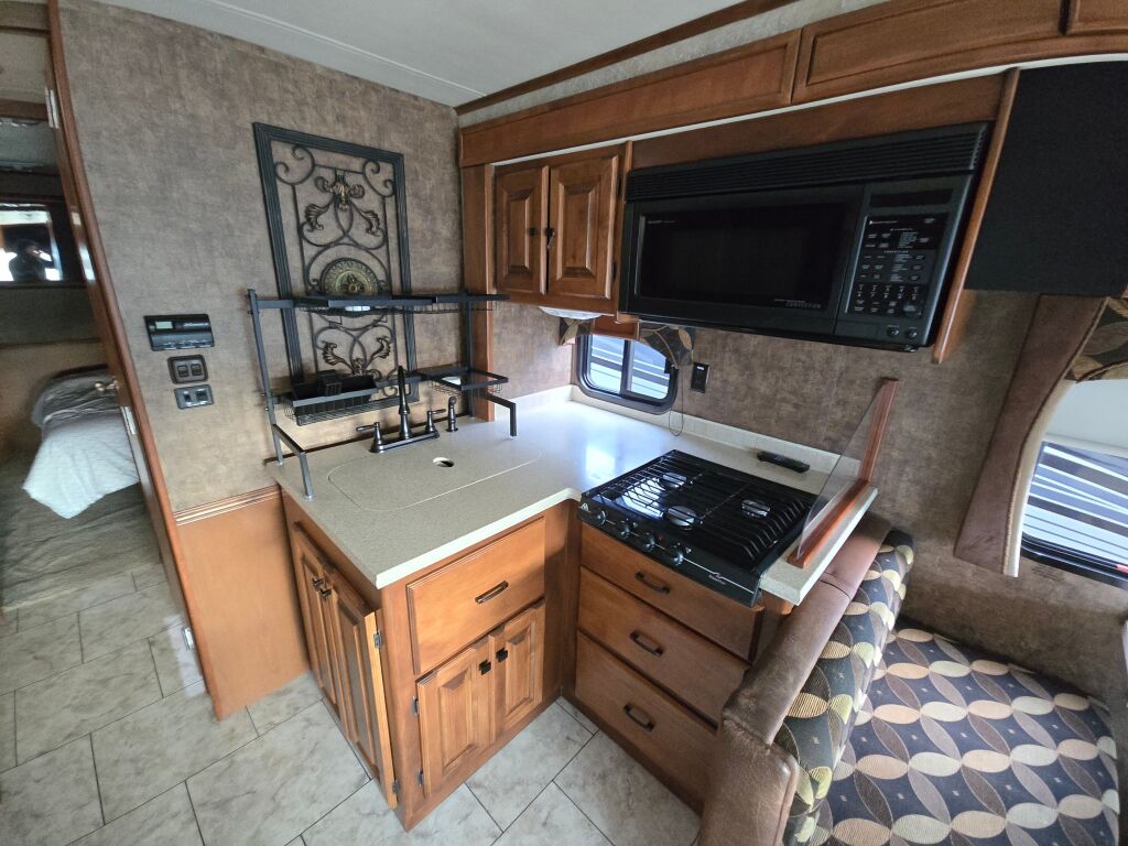 2011 Tiffin Motorhomes Allegro 30 GA