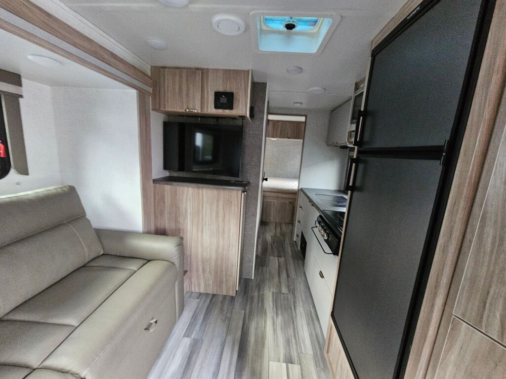 2022 Winnebago Micro Minnie 2225RL