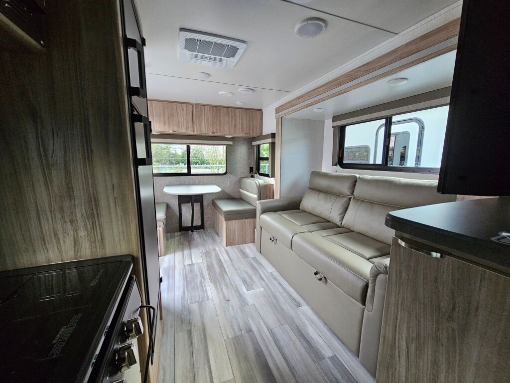 2022 Winnebago Micro Minnie 2225RL